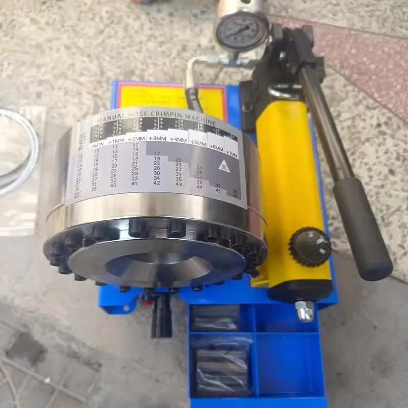 Manual Hydraulic Hose Pipe Crimping Machine High Pressure Oil Pipe Explosion-Proof Brake Press with 7 Molds for Plumbing And Aut