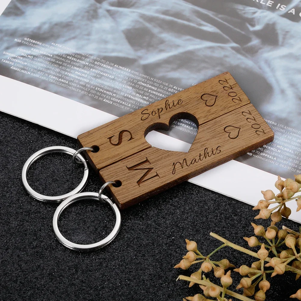 Wooden Customized  Couples Keychain Boyfriend Girlfriend Keyring Husband Anniversary Valentine Day Gift Pinky Promise Women Men