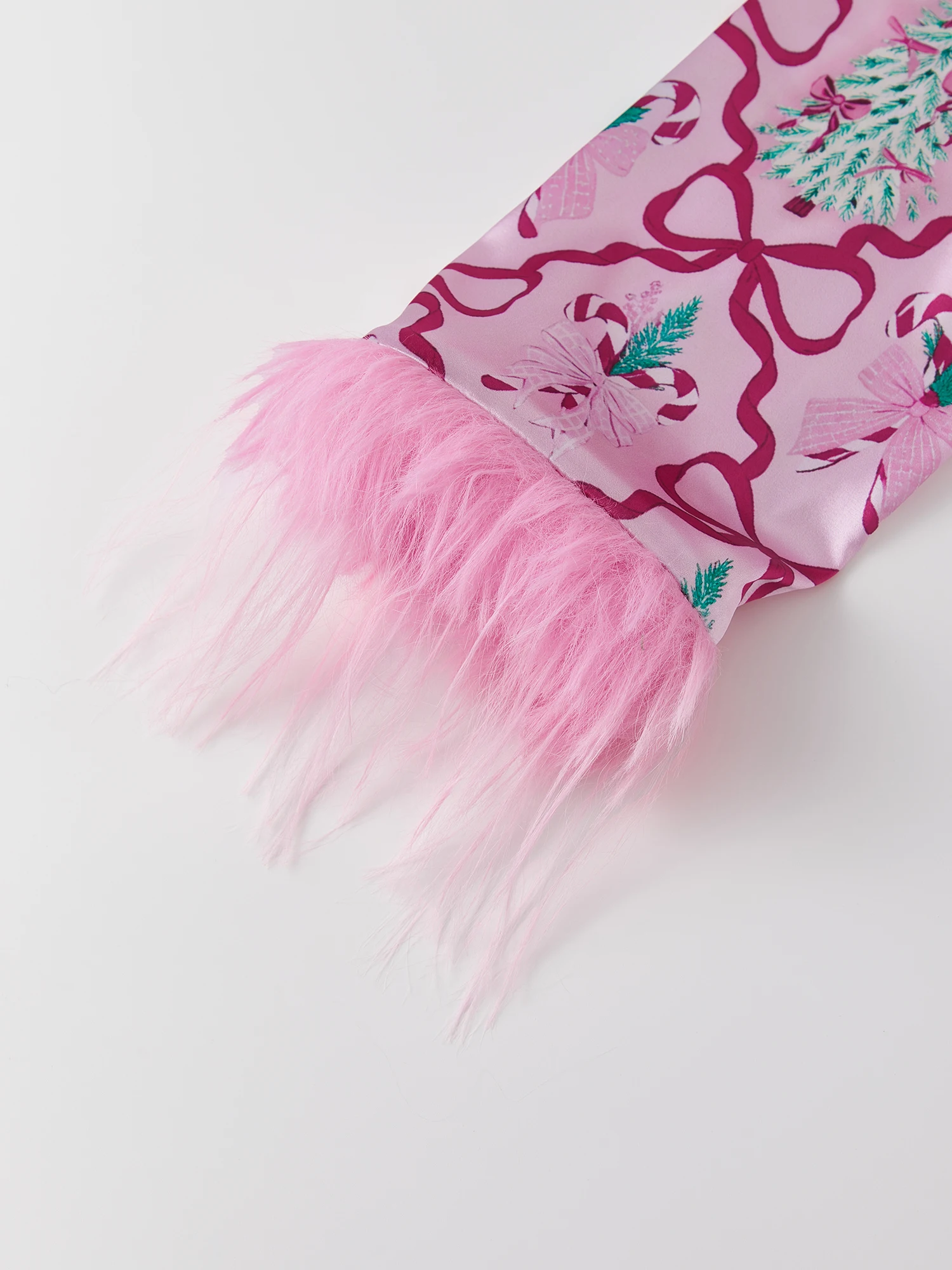 طقم بيجامة نسائي للعطلات مكون من قطعتين مع بلوزة بأكمام طويلة وطبعة احتفالية وسروال مريح لعيد الميلاد