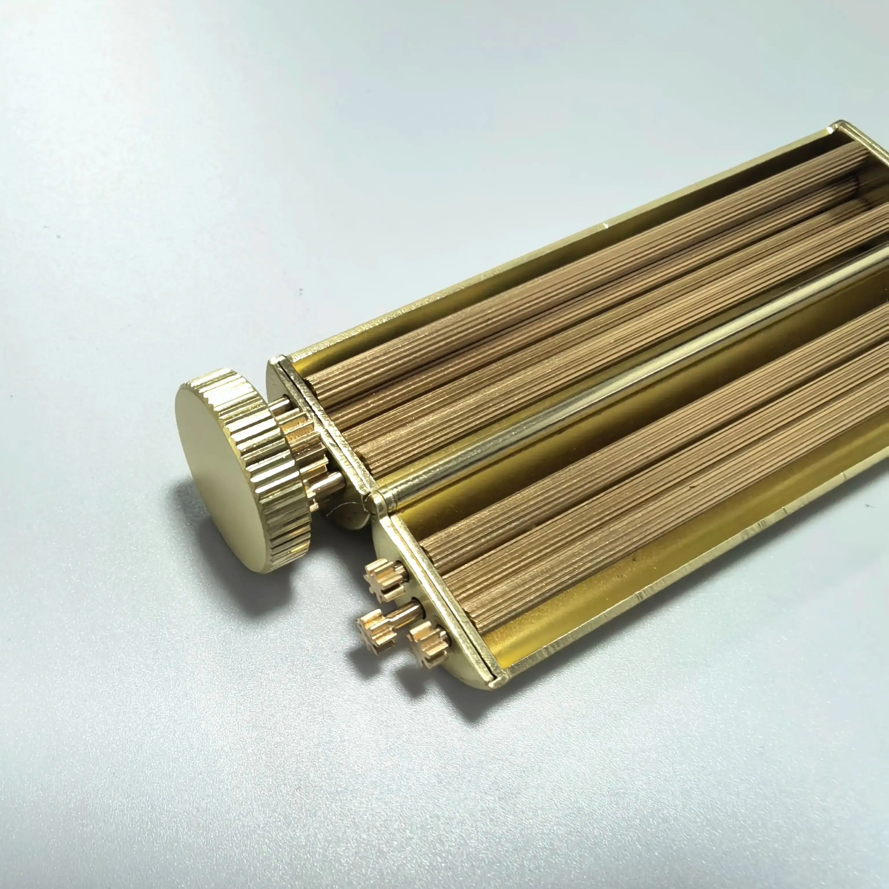 Round brass Φ6mm Cigarette Rolling Machine Antique Brass Material Manual Mechanical Nostalgia Tobacco Rolling  70MM Paper Gift - view 5