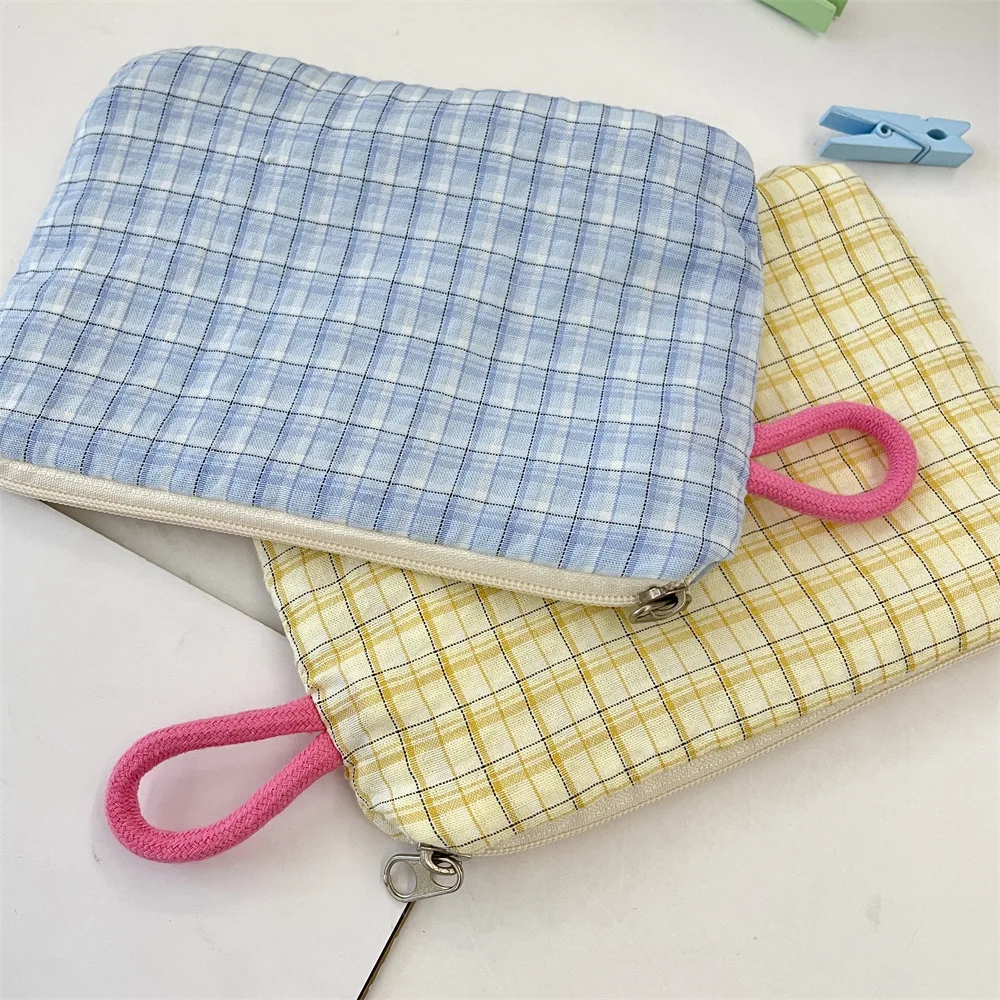Small Plaid Travel Cosmetic Lipstick Key Card Data Cable Portable Storage Bag Girls Makeup Handbags Wallet Pouch Bags Organizer