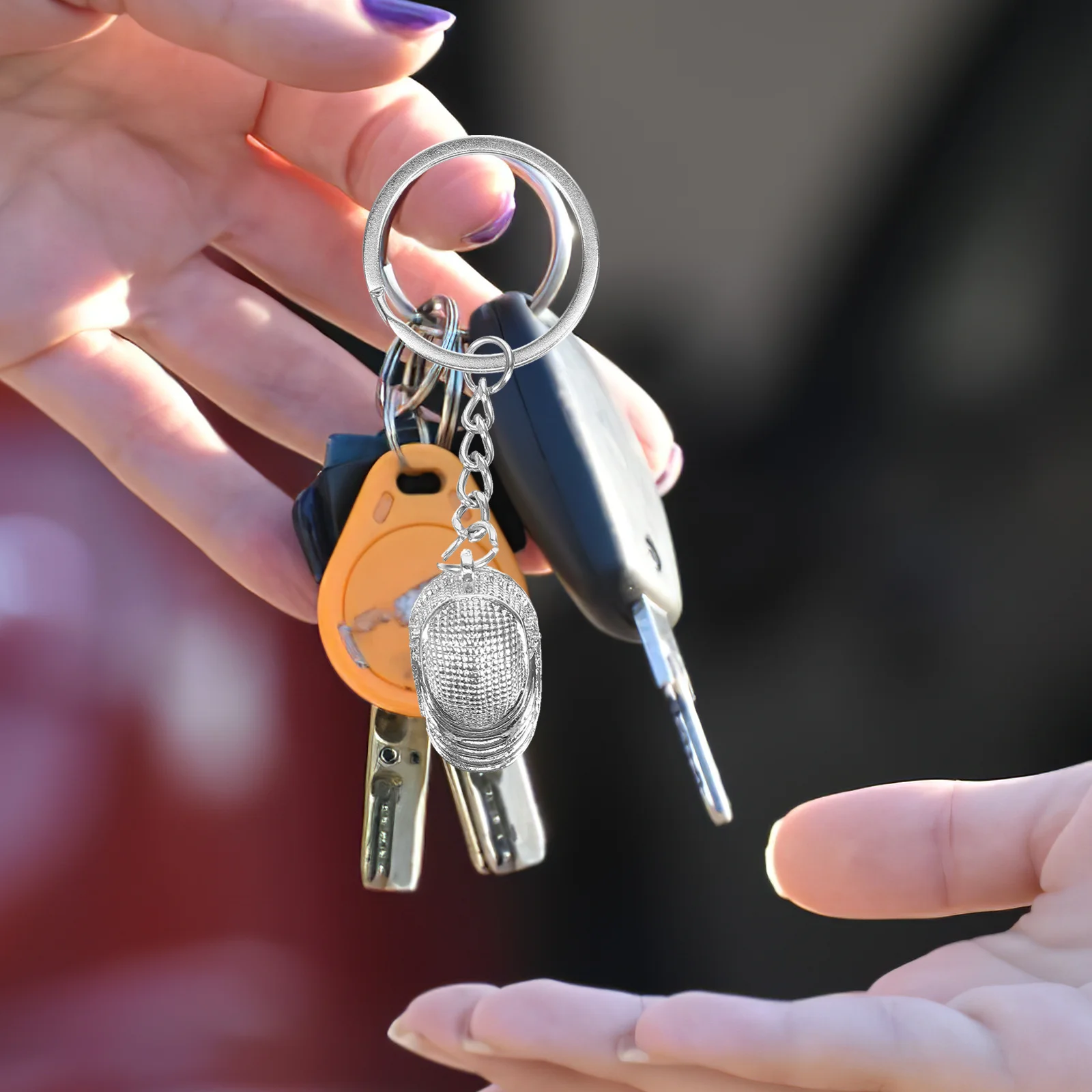 Delicate Fencing Keychain Metal Small Keychain Fencing Mask Souvenir for Sport Lovers Party Favors and Daily Style