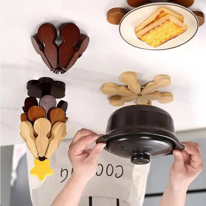 

Multi-functional Foldable Christmas Tree Coasters Heat Resistant Non-slip Placemats Household Anti Scald Pot Holder Dining Table