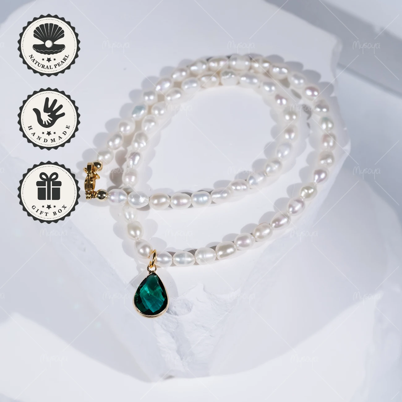 

MYSOYA 5-6mm White Rice-Shaped Freshwater Pearl Necklace with Green Teardrop CZ Pendant, Birthday Gift, Valentine’s Day