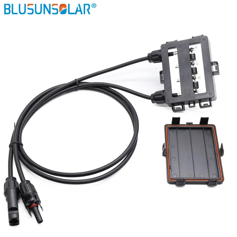 50 Pcs/lot Hot Sale 4 Rails Solar PV Junction Box Waterproof IP65 Combiner Box with 4.0mm2 Cable for Solar Panel XH0196