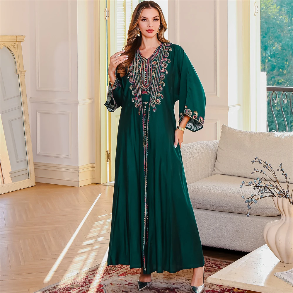 

Arabian Long Robes For Ladies, Elegant And Fashionable, Long-sleeved Embroidered Middle Eastern Dubai Dress