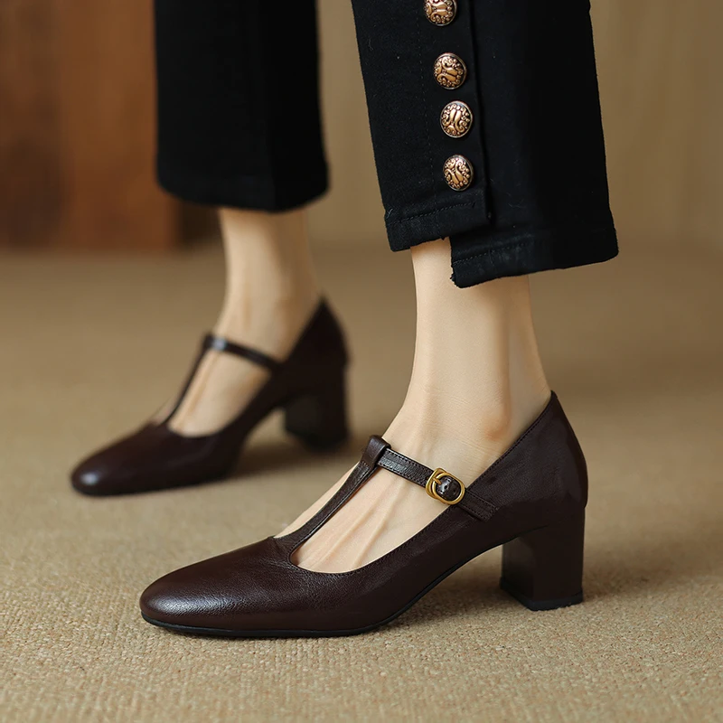 2024 New Autumn T-strap Pumps Round Toe Mary Janes Low Heels Shoes for Women Handmade Women Shoes Retro Ladies Shoes