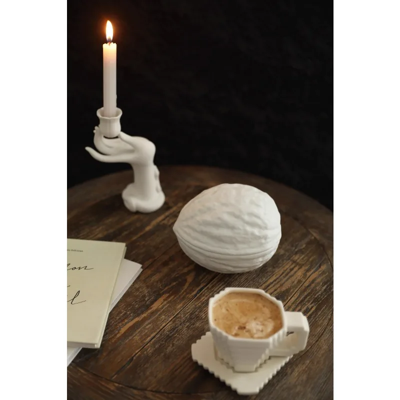 Nordic simulation peanut ceramic storage box, walnut shaped ceramic biscuit storage box, home desktop decoration ornaments