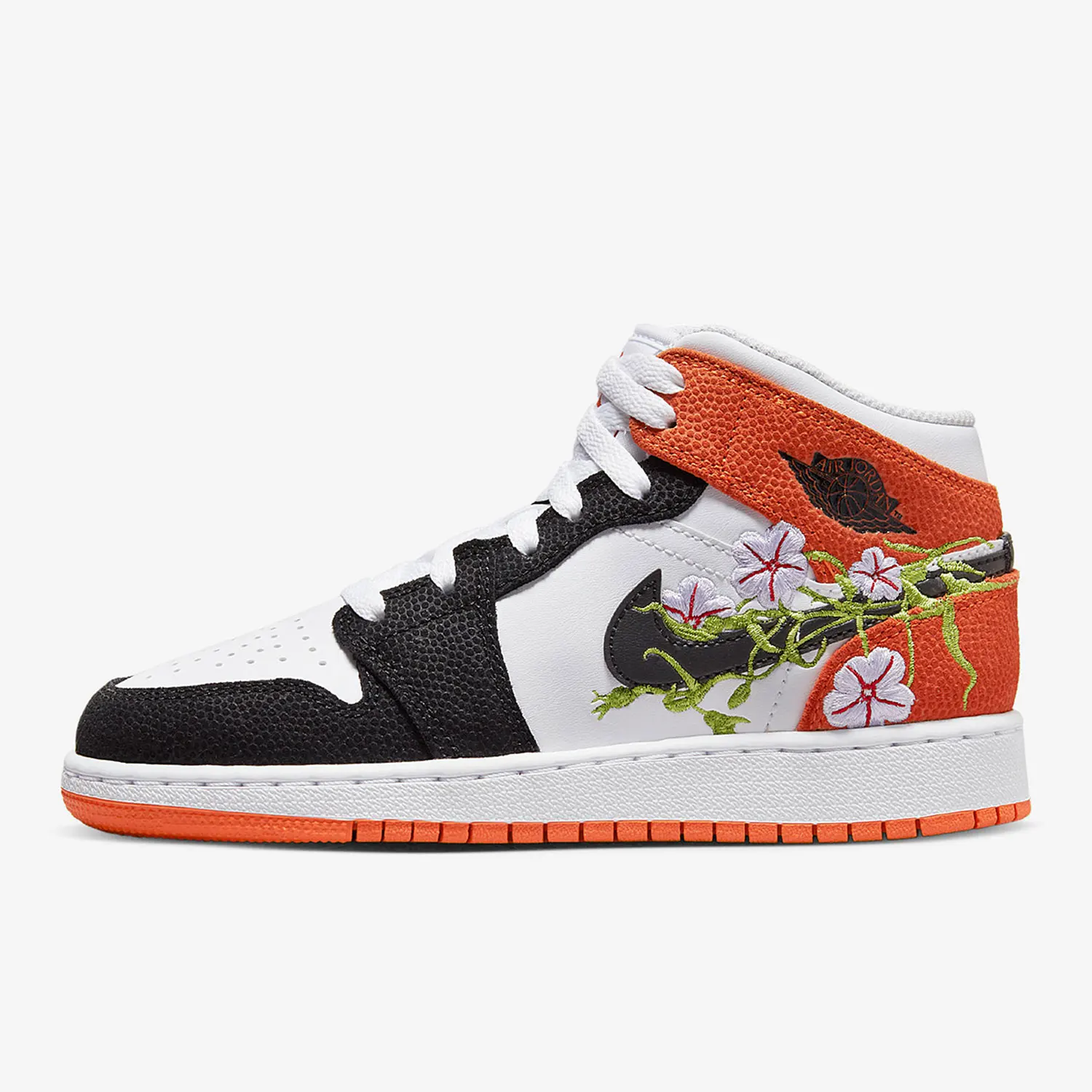 

Nike Authentic Air Jordan 1 Mid (GS) Girls' Skate Shoes DQ8390-100