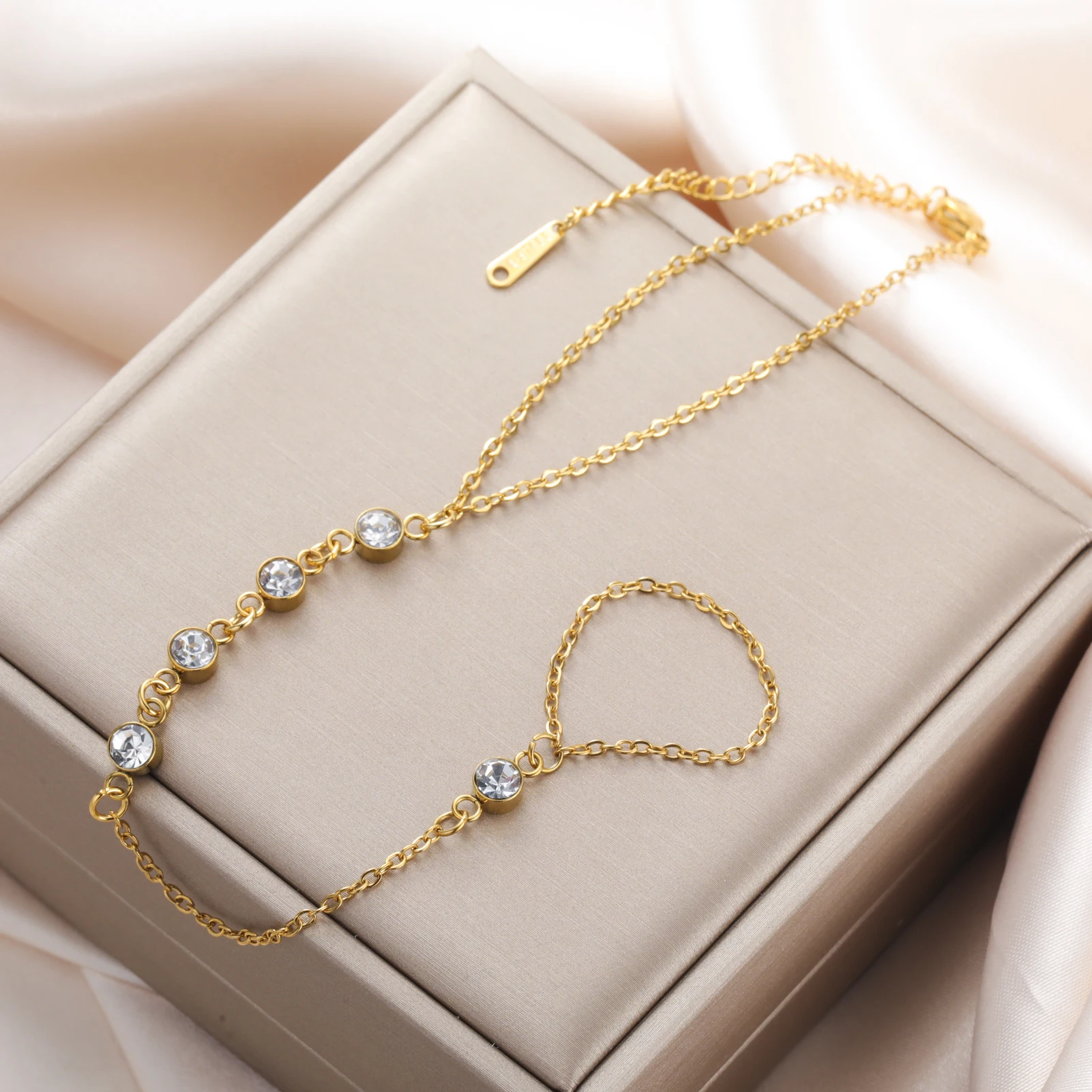 

Sipuris 4 Zircon Bracelet For Women Girl Stainless Steel Kawaii Cute Casual Minimalist Bracelet Jewelry Accessories Gifts