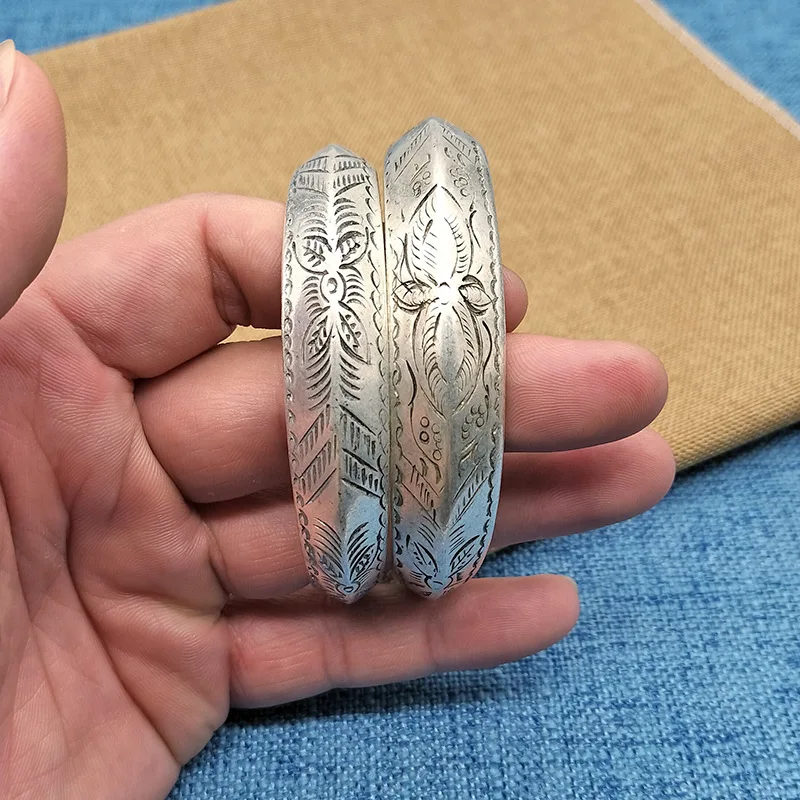 - Dong Ethnic Style Handmade Miao Bracelet, Heavily Intricately Carved, Large Silver Bangle, Fashionable And Versatile