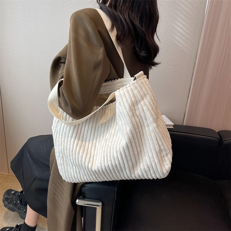 LEFTSIDE Solid Soft Corduroy Handbags for Women Winter Shoulder Side Bag Vintage Large Shopper Shopping Bags Zipper Totes