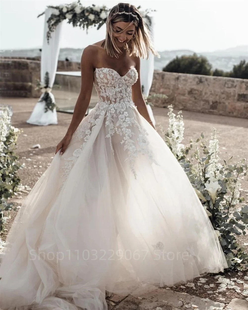 2024 Breathtaking Floor-Length Appliques Strapless Wedding Dress Lace  A-Line Bridal Dress свадебное платье Vestido de Noiva