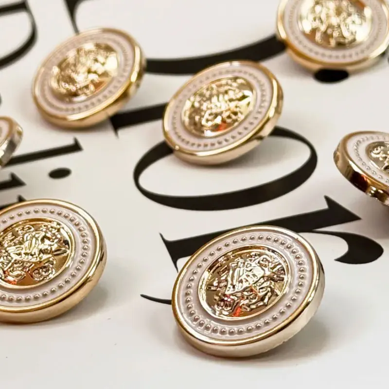 10 Stück 15–25 mm goldweiße Metallknöpfe für Damen, Mantel, Bluse, Nähzubehör, IDY, handgefertigte Schnalle, Designer-Verschlüsse, neue Schnalle – Detail 6
