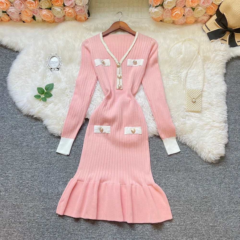 YuooMuoo Chic Mode Gestrickte Meerjungfrau Kleid 2025, Herbst Elegante V-ausschnitt Tasten Rippen Bodycon Pullover Kleid Dame Party Vestidos
