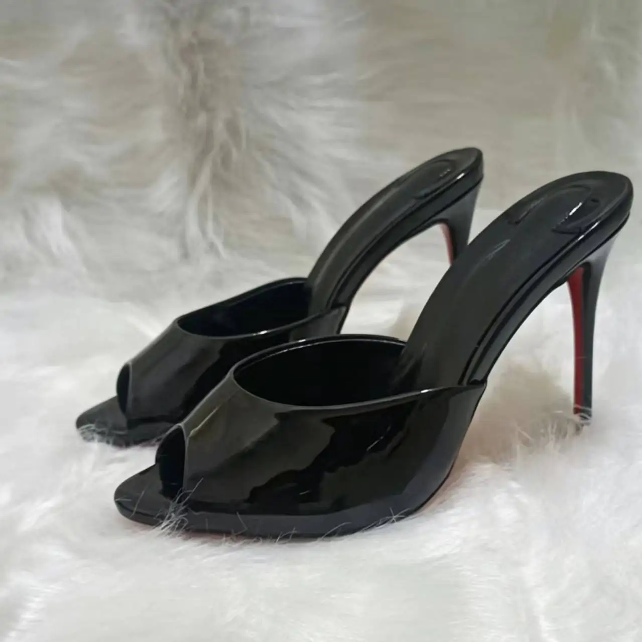 2026 Summer Patent Leather One-Piece Drag Women's Sexy Slim Heel High-Heeled Sandals with Exposed Toes Slippers for Outdoor Wear