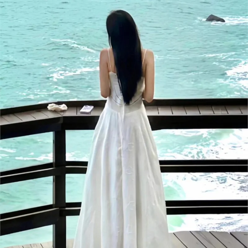 

Hepburn Style White Embroidered Strap Dress Women's Seaside Vacation Waist-Tight Long Skirt