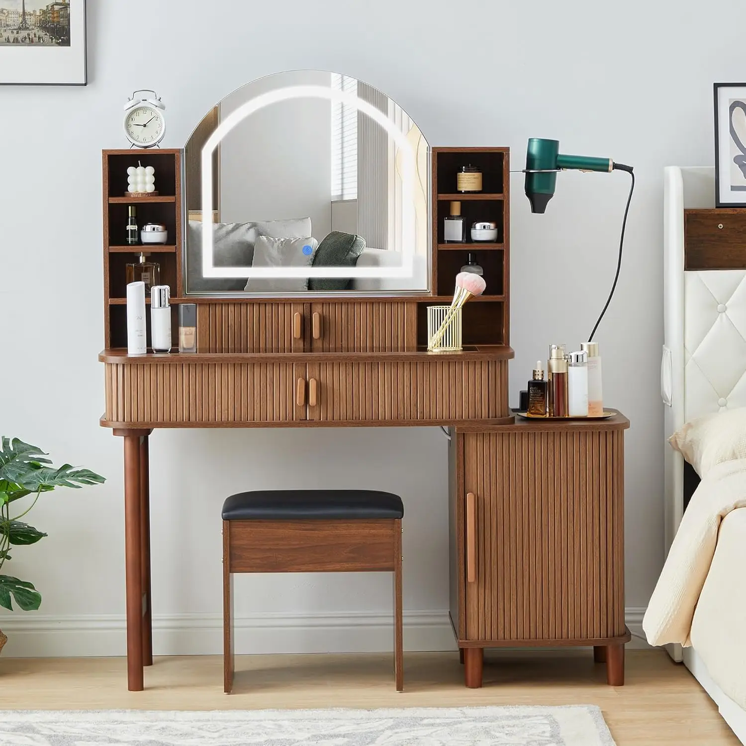 Desk Set with Mirror and LED Lights, 47