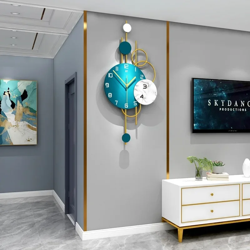 Metal Silent Sweep Seconds Quartz Wall Watch Nordic Fashion Light Luxury Wall Clock Home Living Room Decoration Clock Pendant