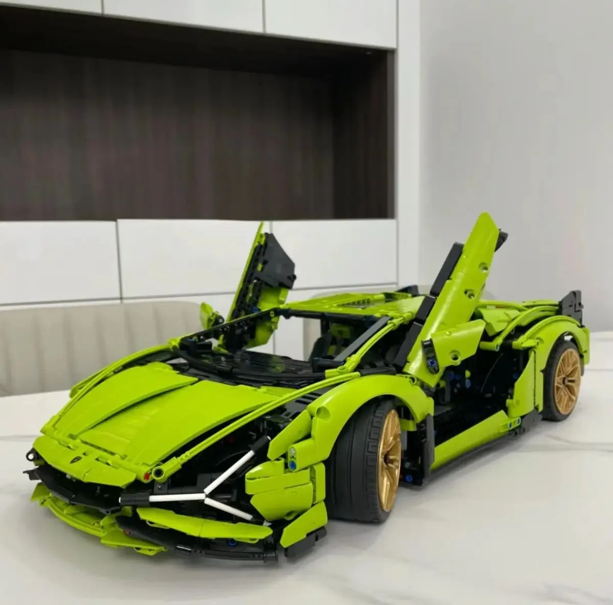 

Новые 3696 шт. Технические строительные блоки Lambo Sian, совместимые с 42115 кирпичами MOC, модель спортивного автомобиля для взрослых, игрушки для мальчиков