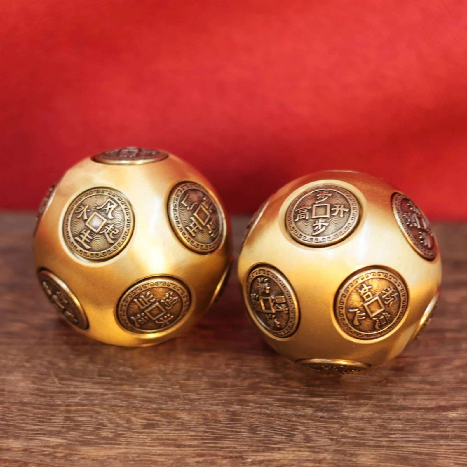 ornement-spherique-rotatif-en-laiton-avec-motifs-de-caracteres-chinois-grave-style-medaillon