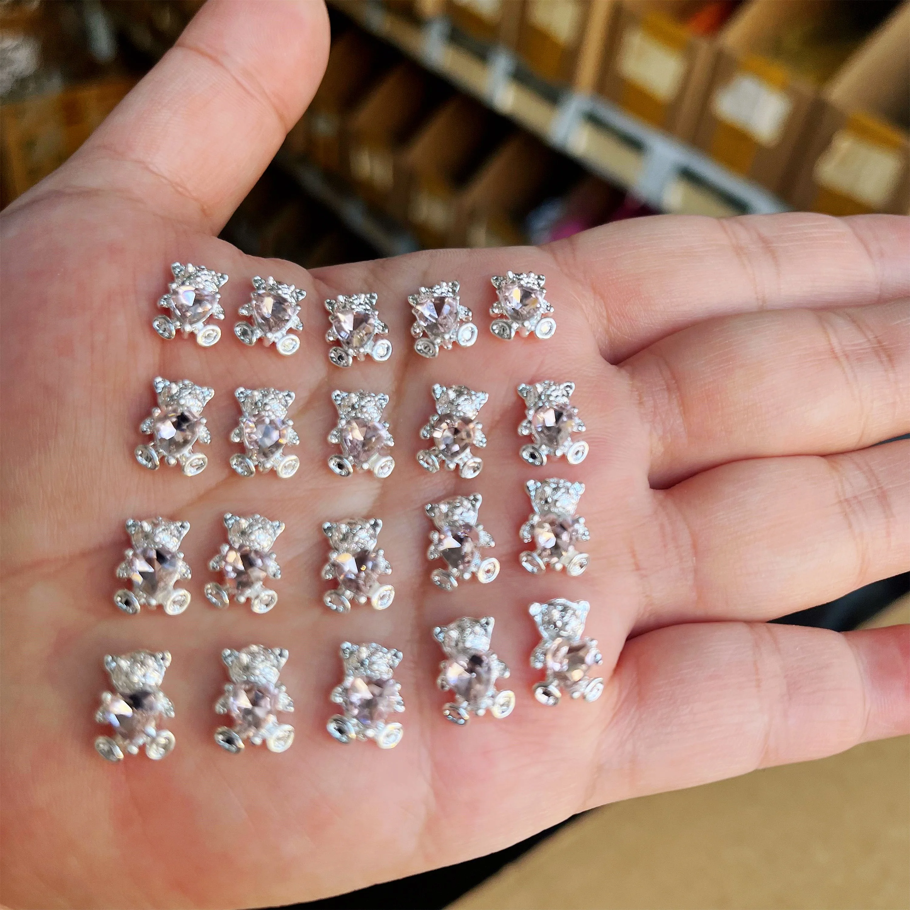 10pcs 3D Shiny Alloy Bear with Pink Heart Shaped DIY Nail Decorations Silver Bear Nail Art Rhinestones Luxury Jewelry Manicure *