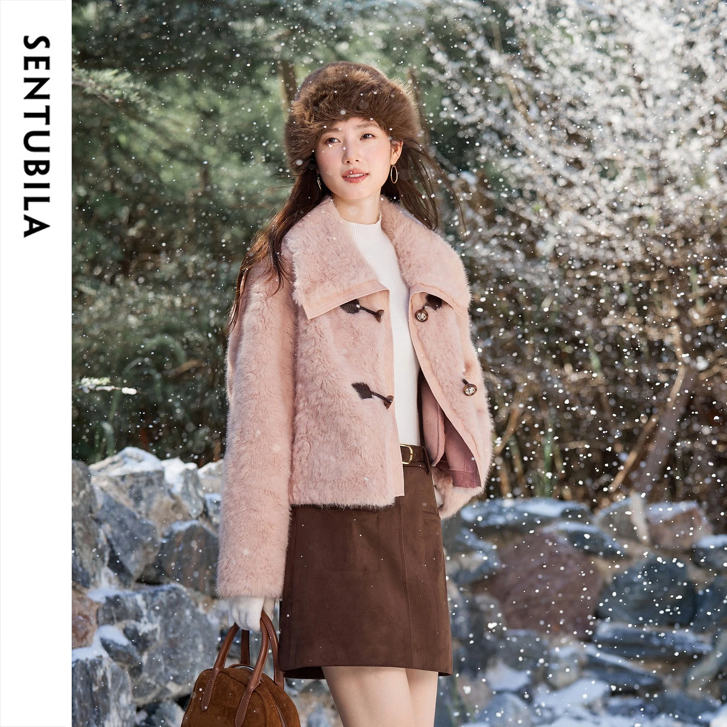 SENTUBILA Women's Shearling Fleece Coat 2026 Faux Fur Wide Lapel Warm Cropped Jacket Elegant Thick Winter Outerwear W64PD7707