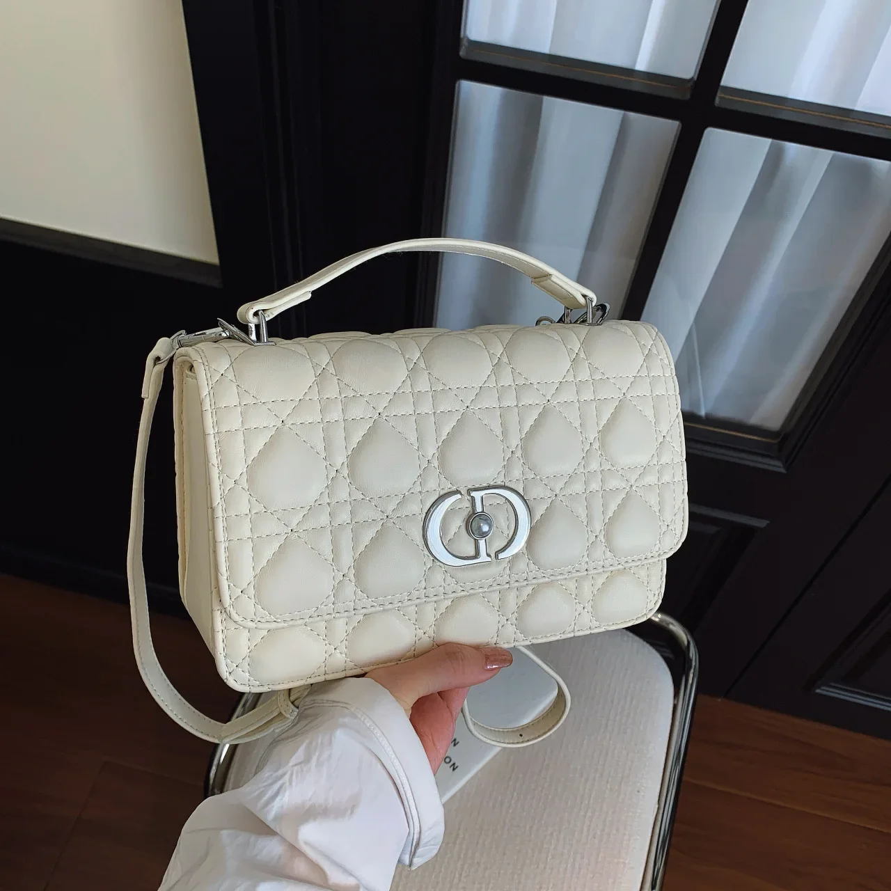 

2025 Women's High-End Rhombus Chain Underarm Bag - Classic Design, Multifunctional Messenger