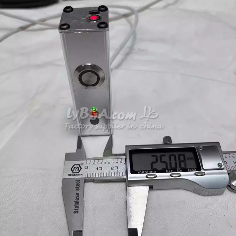 LY-40W-MINI Portata di lavoro laser portatile 1m Laser IPG portatile personalizzato 974nm Accenditore repellente per zanzare laser a luce invisibile