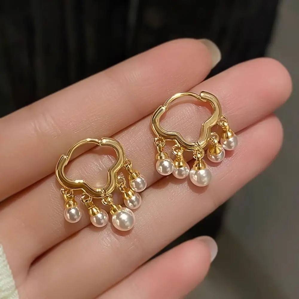 Fashion Hollow Circle Letter F Hoop Earrings Women Personalized Gold Color Temperament Party Jewelry Accessories