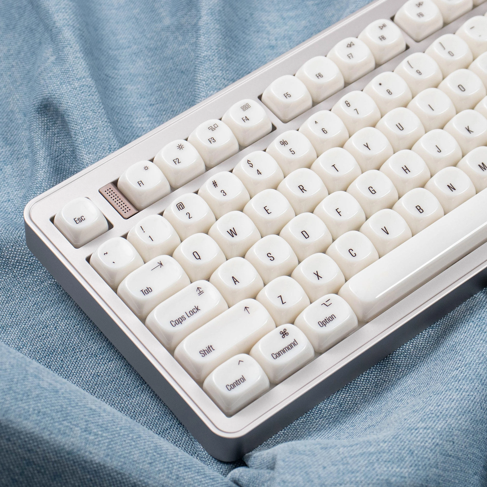 

White MOA Profile Keycaps, MAC Style Ceramic Glaze Design, Custom Key Cap Set for Mechanical Keyboard