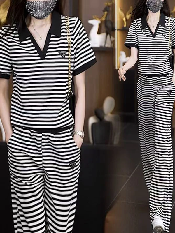 

Спортивный полосатый комплект с V-образным вырезом и элементами пэчворка, повседневный летний наряд для женщин больших размеров, модный молодежный топ и длинные брюки.