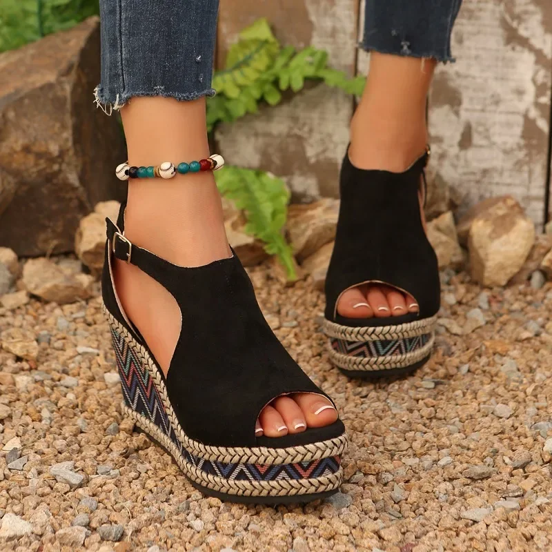 

Лето 2023, новые босоножки на высоком каблуке с круглым носком, большие размеры, женские легкие женские сандалии в этническом стиле, на платформе, на танкетке