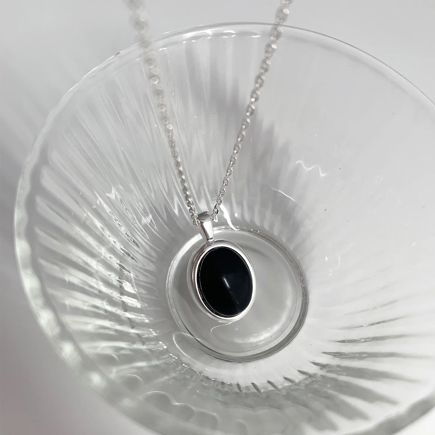 VOQ Silver Color Oval Black Onyx Necklace for Women Vintage Long Pendant Statement Necklaces Fashion Party Jewelry