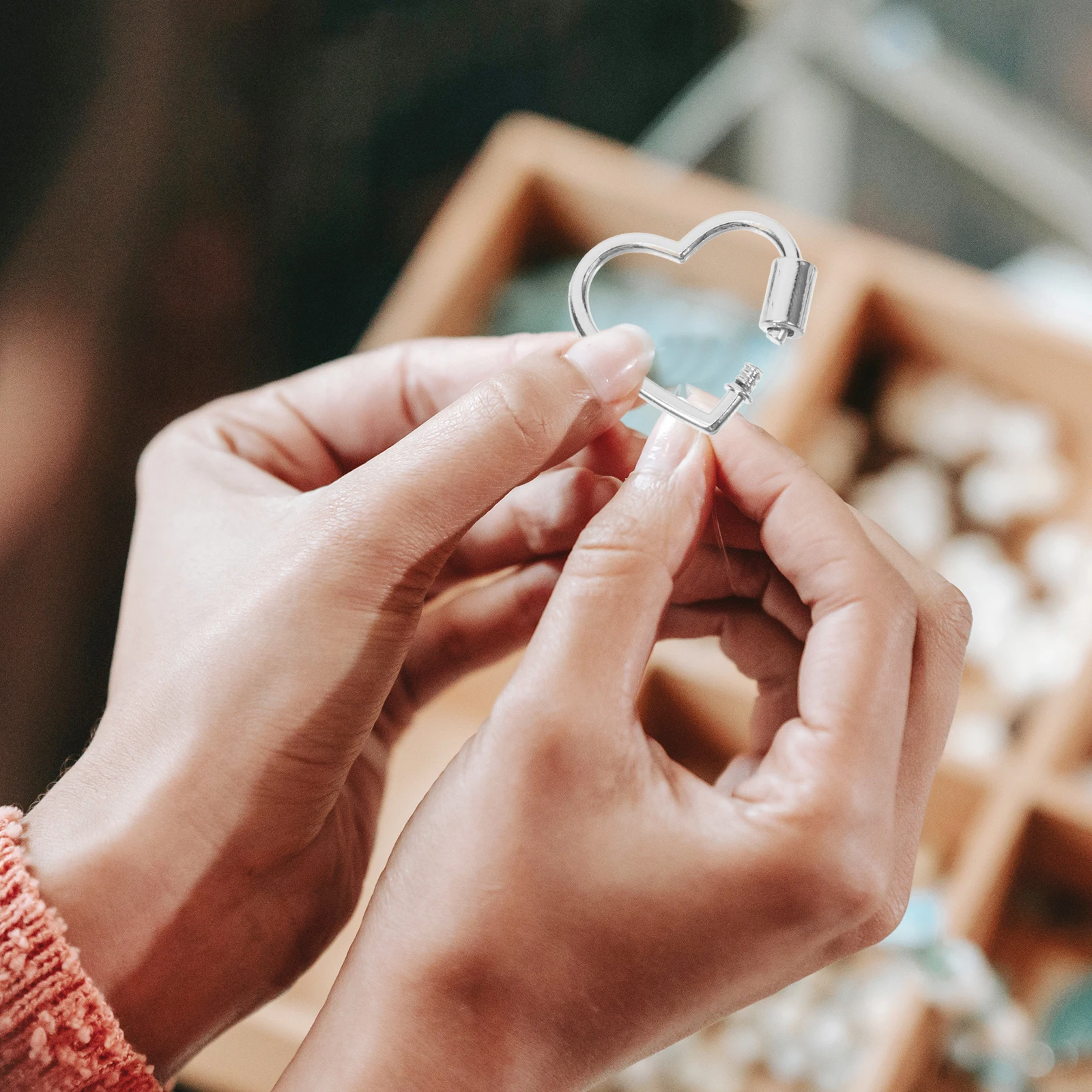 

5pcs Jewelry Connectors Heart Shaped Key Ring Bracelet Clasp Silver Charm Necklace Carabiner Clasp DIY Accessories
