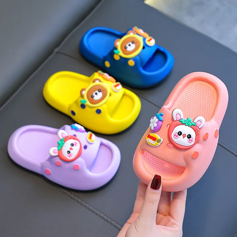 Adorable and Lightweight Children\'s Slippers, Designed for Indoor and Outdoor Use in Summer