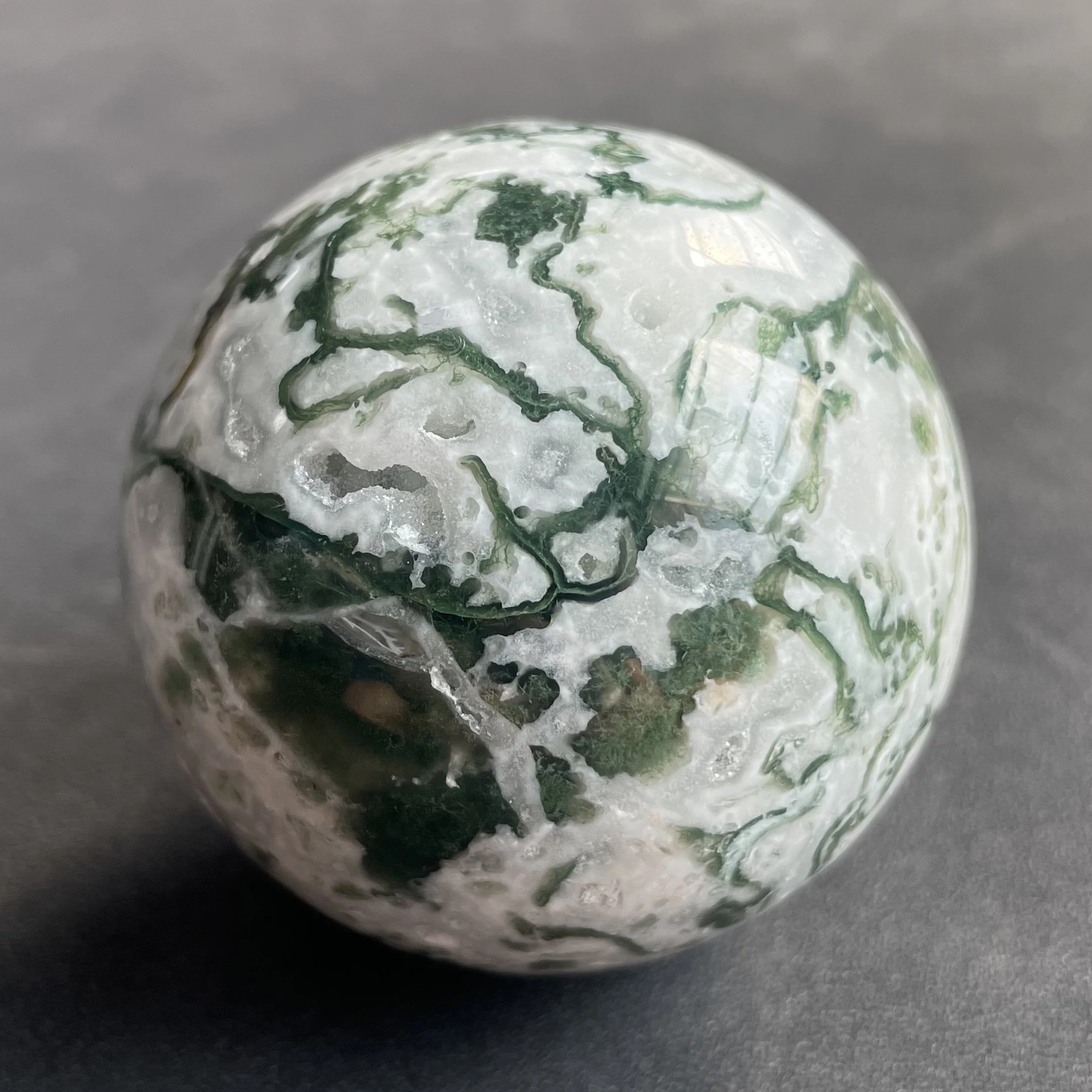 

274g Natural Crystal Ball Moss Agate Sphere Rock Decoration Rough Polished Quartz Stone Healing Y809