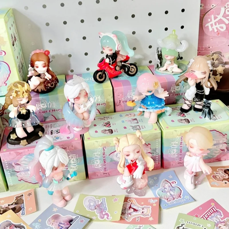 ของเล่นสุดฮิต กล่องสุ่มปลาคาร์ฟ ของสะสมน่ารัก ตุ๊กตาน่ารัก ของขวัญวันเกิดสำหรับเด็กผู้หญิง ของตกแต่งโต๊ะทำงาน