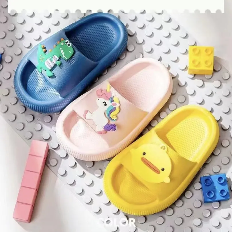 Kid Slippers Summer Outings Wearing Cute Cartoon Slippers Boys Soft Soled Bathroom Slippers 2-8 Years Old Girls Home Slippers