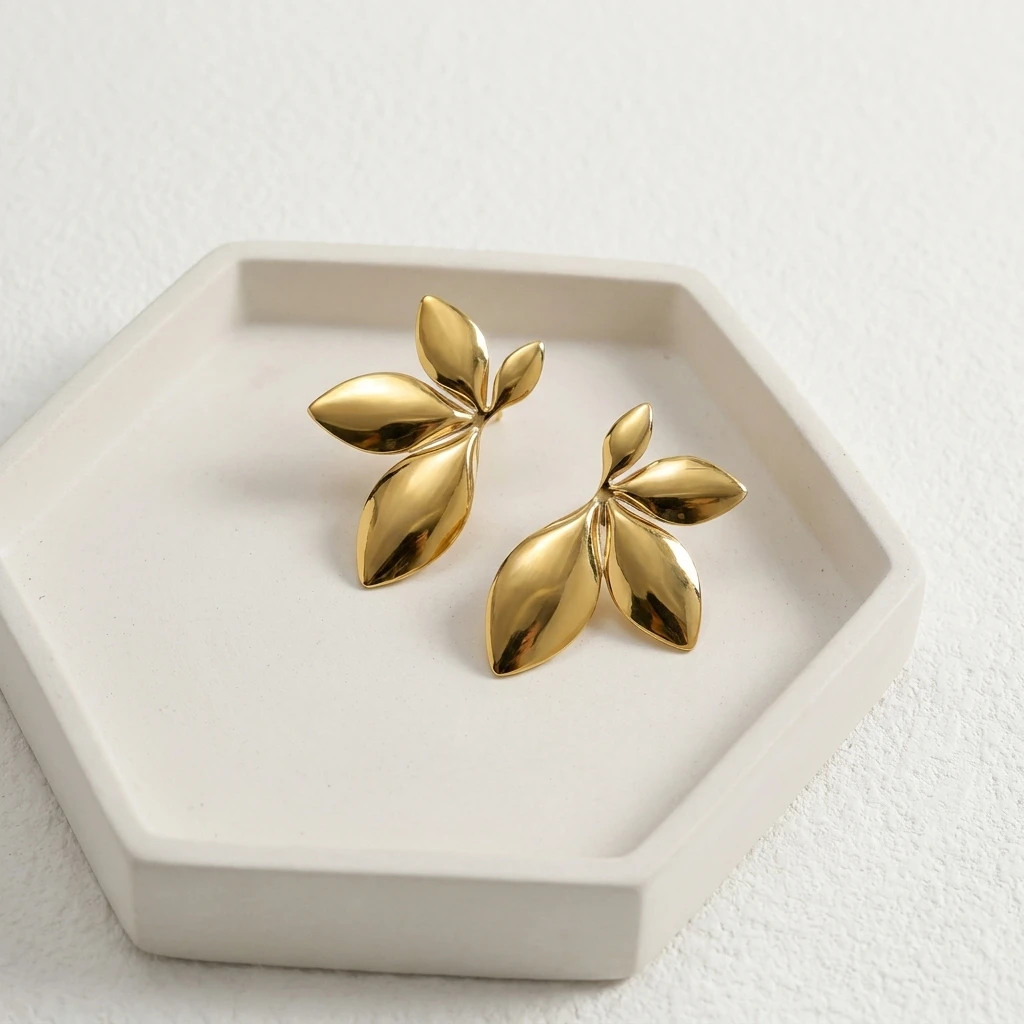 Modische Edelstahl-Blätter-Blumen-Ohrstecker für Damen Vintage Goldfarben Metall-Blütenblatt-Ohrringe Wasserfester Schmuck – Detail 5