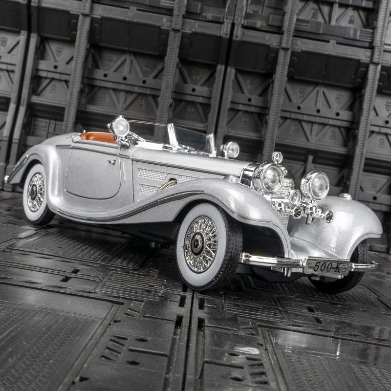 1:24 Mercedes-Benz 500k modello di auto d'epoca retrò in lega di porte di auto e il cofano anteriore e la porta del bagagliaio possono anche essere aperti