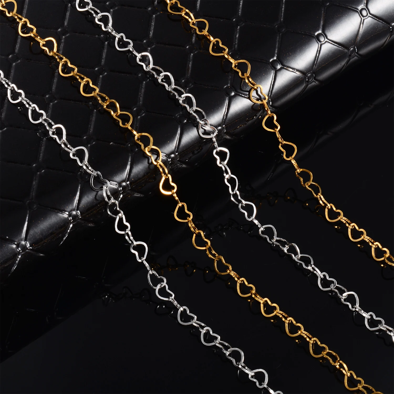 Elegante Halskette mit hohlem Herz aus Edelstahl, süße, niedliche Liebeskette, Choker für Freundin, Frauen, Schmuckgeschenk – Detail 4