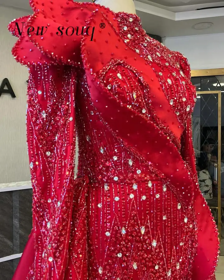 오버스커트가있는 빨간색 이슬람 긴 소매 웨딩 이브닝 드레스 맞춤형 두바이 크리스탈 페르시 우아한 파티 가운 중동