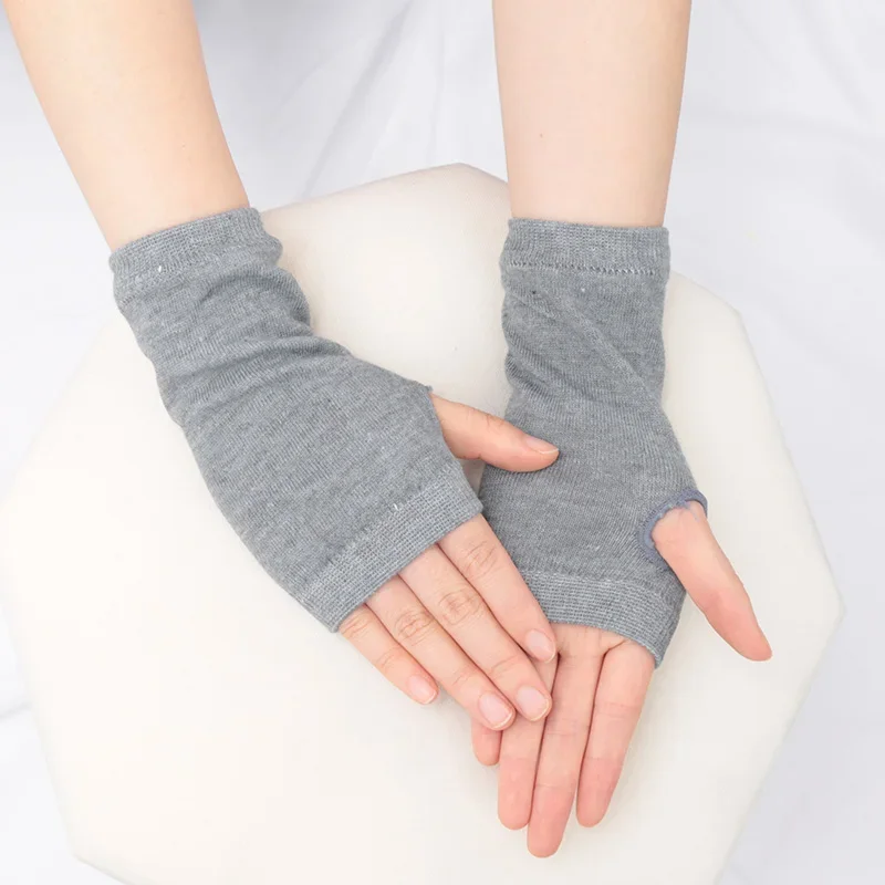 Anime Women Short Fingerless Gloves Cosplay Mitten Unisex Oversleeve Arm Warmer Men\'s Fashion Warm Cuff Gloves Cosplay Accessory