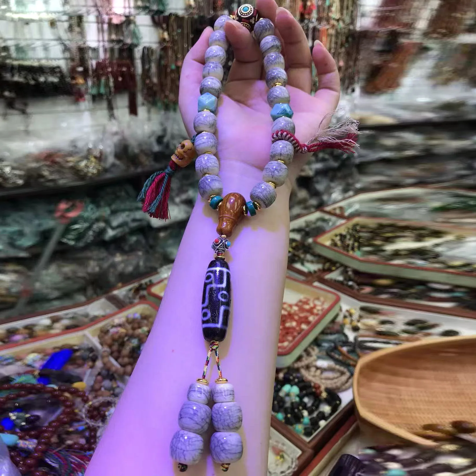 Tibetan Style Cracked Yak Bone Bucket Beads Handheld Nine Eye Dzi Beads Prayer Beads Lucky Bracelet for Meditation Gifts