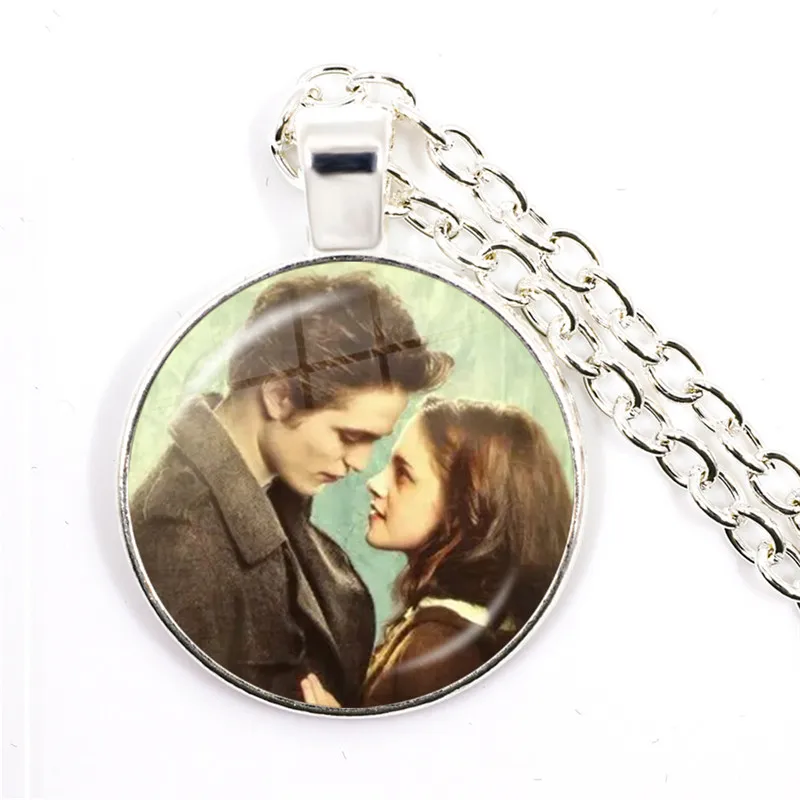 New Twilight Movie Bella Edward Jacob Renesmee Character Glass Cabochon Pendant Necklace Handmade Jewelry Necklaces