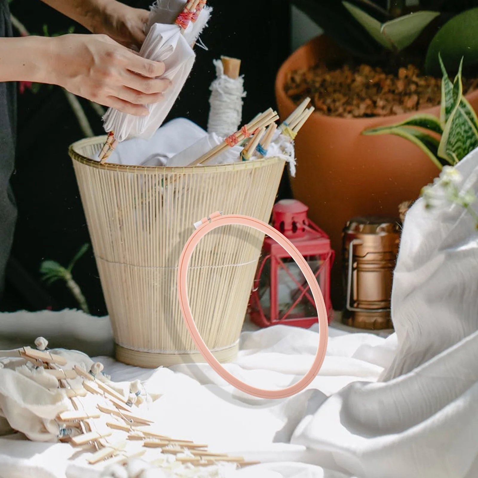 

5pcs Cross Stitch Hoops Adjustable Plastic Oval Embroidery Frames For Diy Needlework Craft Supplies Decoration Gift