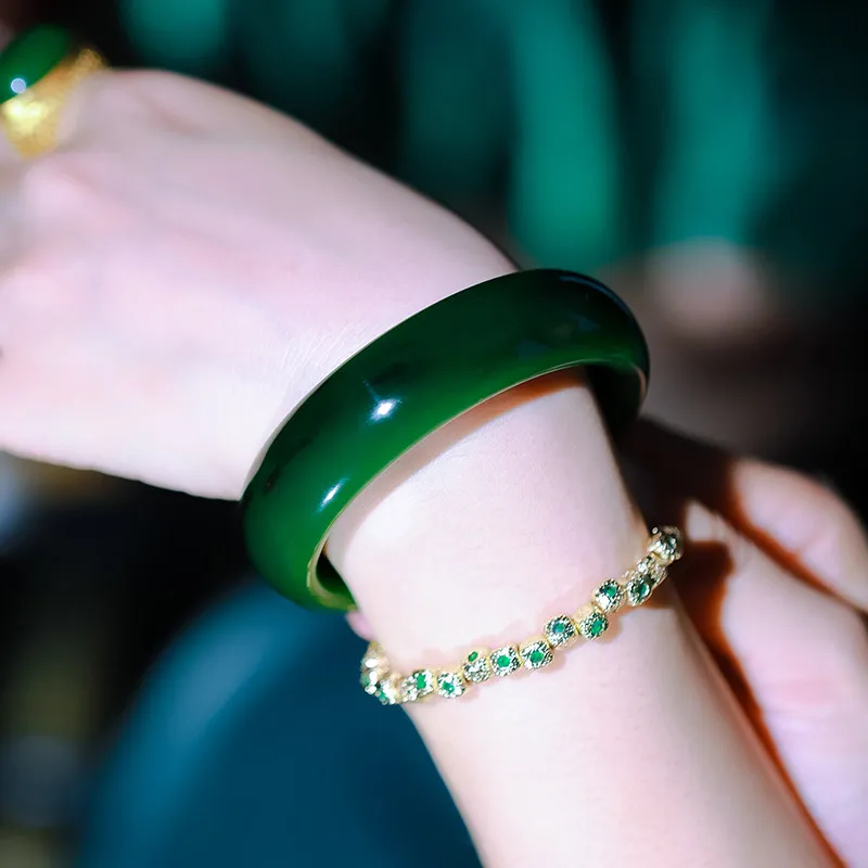 

Русский материал яшма No Браслет из 7-питового неструктурированного ледяного дна, острый старый материал, зеленый шпинат