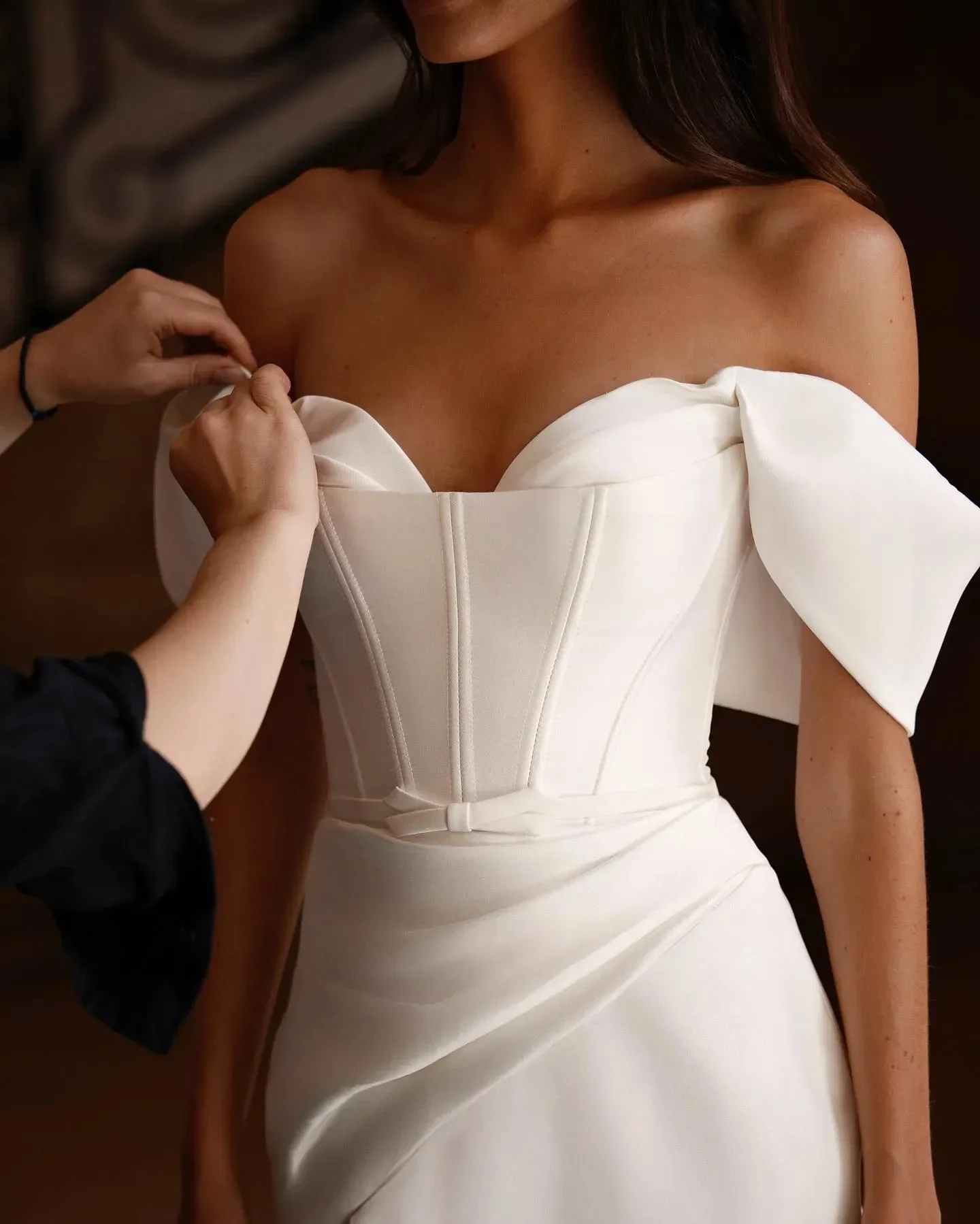 Robe de mariée sirène simple et sexy pour la mariée, épaules dénudées, fente latérale sur la cuisse, dos nu, robe de plage, nouvelle collection