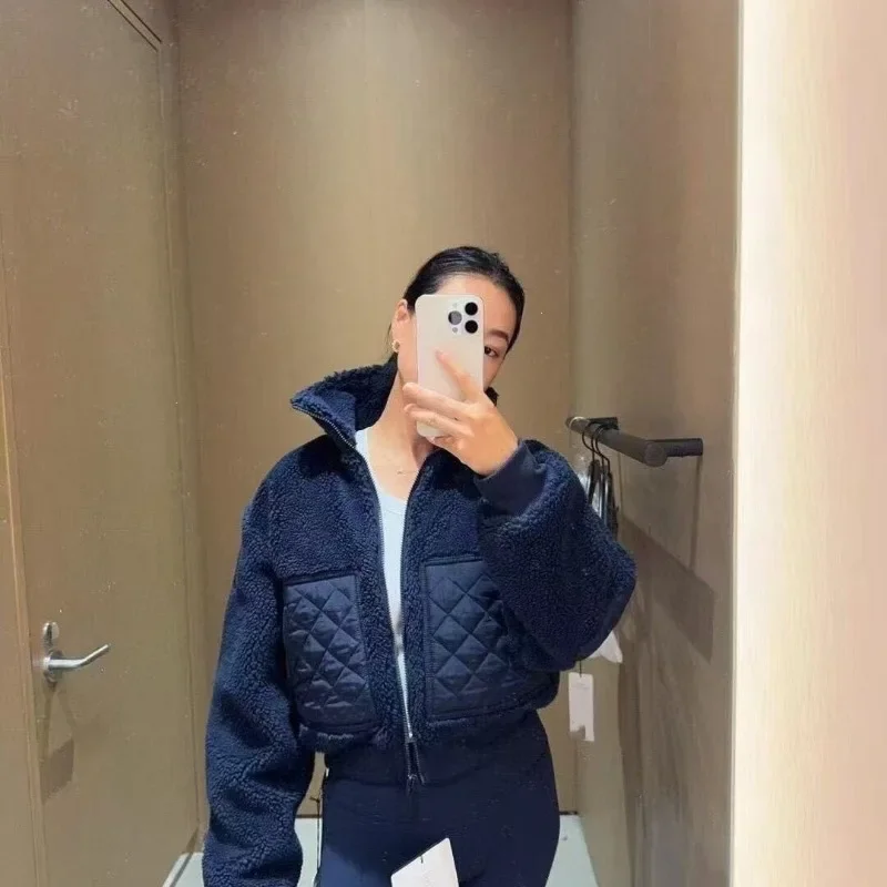 Versatile, Warm, Sporty Stand-up Collar Zipper Jacket, A New Fashionable Women's Coat for Autumn and Winter. Lambskin Short .